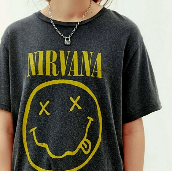 💥UO Nirvana Yellow Smiley Face Tee - Picture 6 of 10